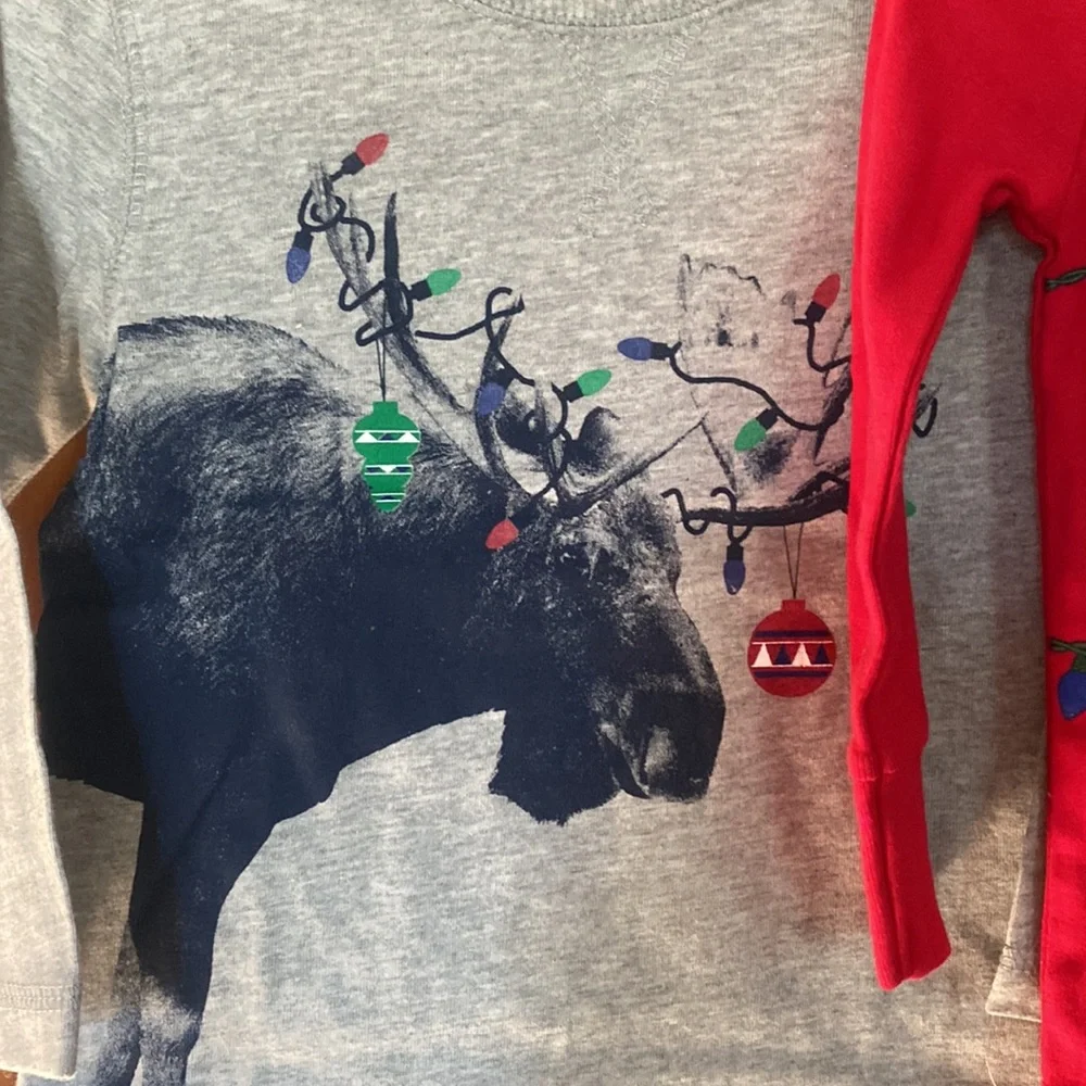 Gap / Old Navy 18-24 months Christmas bundle. 2 shirts, 1 NWT pj